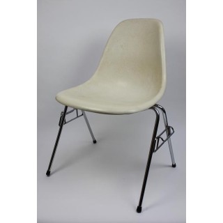 Eames DSS stoel in wit