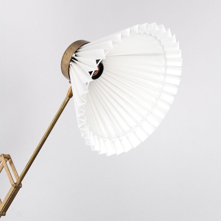 Messing kleurige vintage Deense schaarlamp met plissé kap