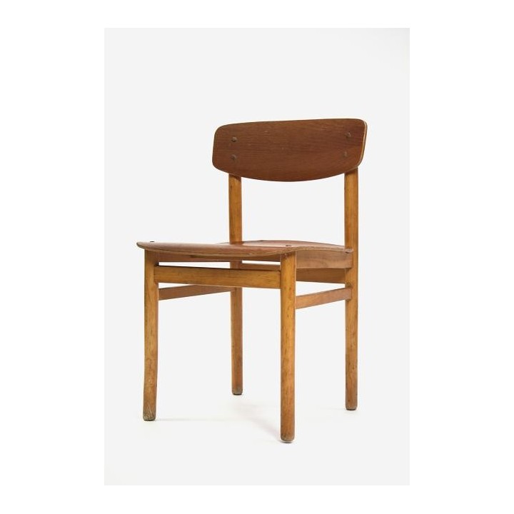 Wooden chair from Denmark - Retro Studio
