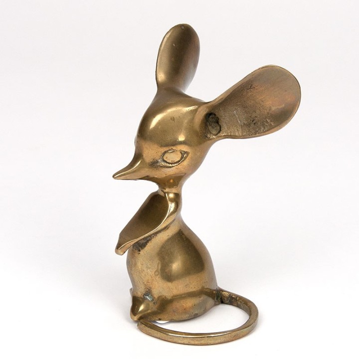 Beeldje in messing uit de jaren zestig van een muis