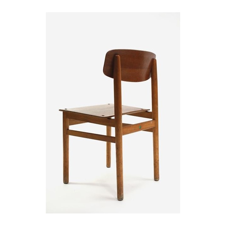 Wooden chair from Denmark - Retro Studio