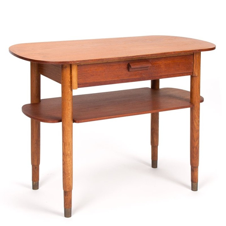 Mid-Century Deense bijzettafel/ kastje in teak en eiken