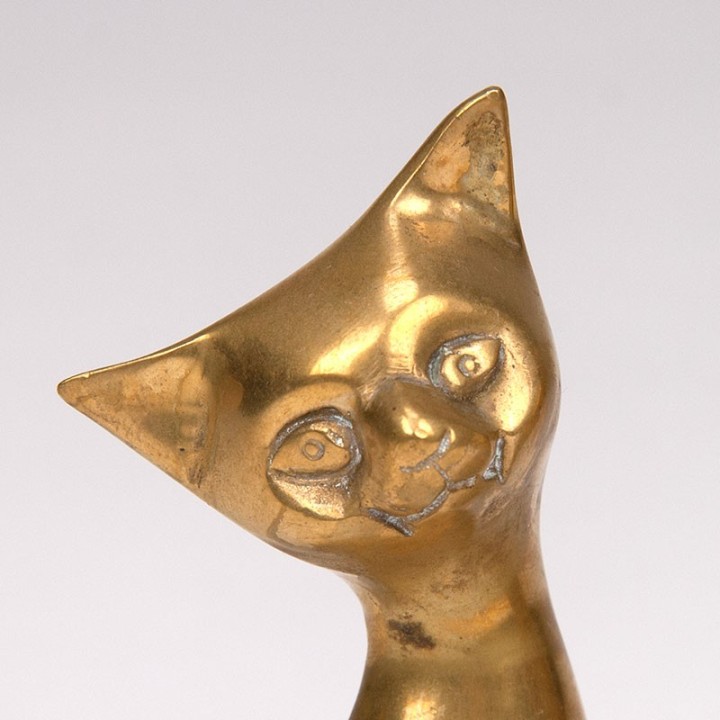 Set of vintage brass figurines of 2 cats