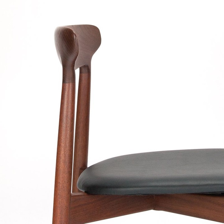 Model 59 Deense vintage eettafel stoel ontwerp Harry Østergaard