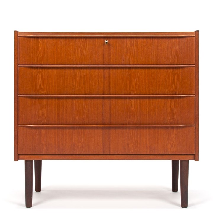 Commode model Deense Mid-Century vintage ladekast