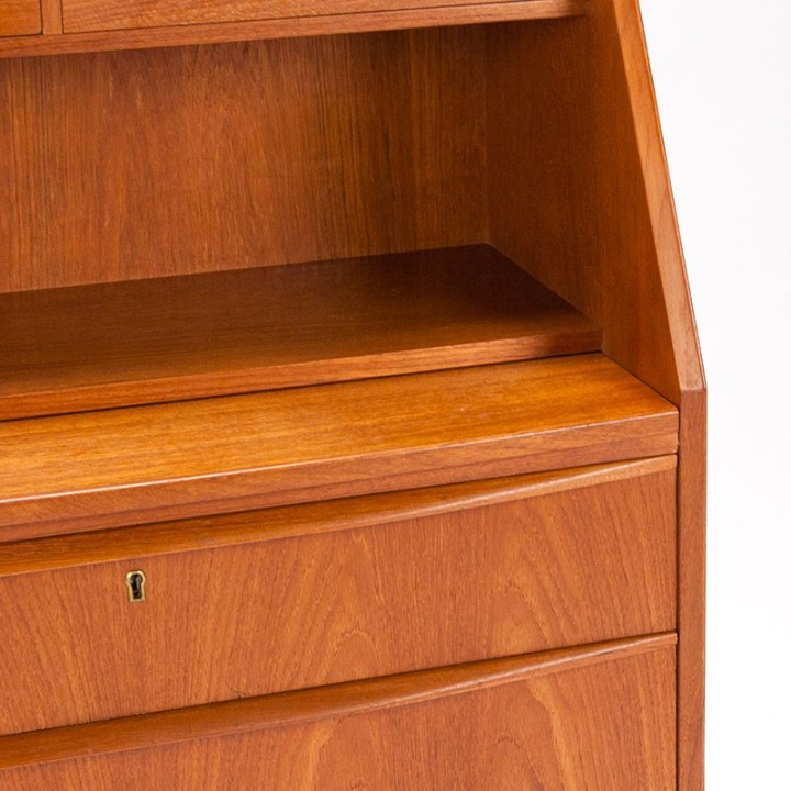 Mid-Century Deense vintage secretaire uitschuifbaar werkblad