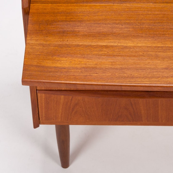 Mid-Century Deense vintage secretaire uitschuifbaar werkblad