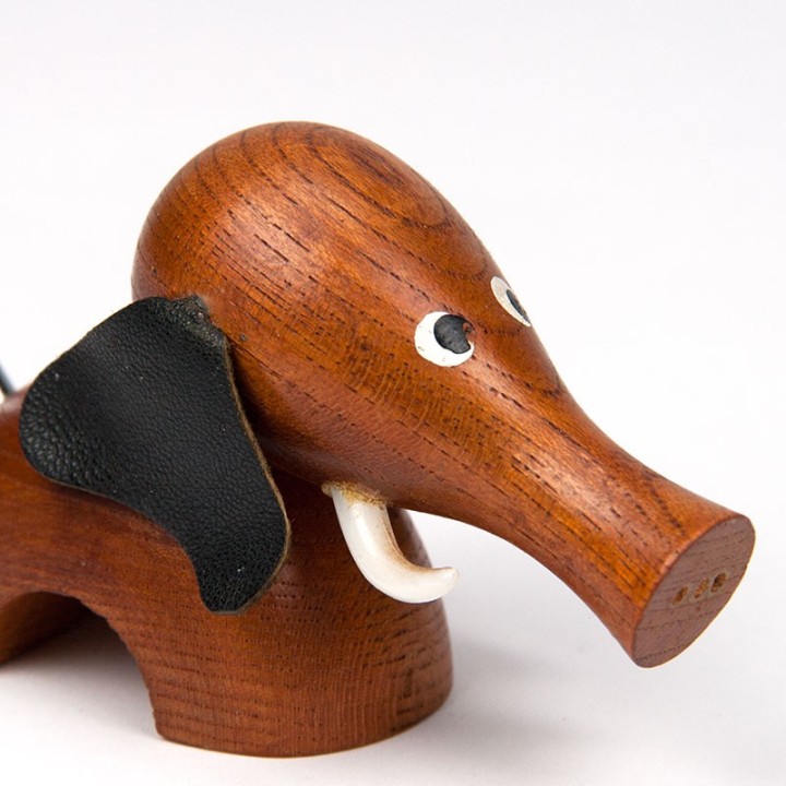 Mid-Century Deense vintage opener als olifant