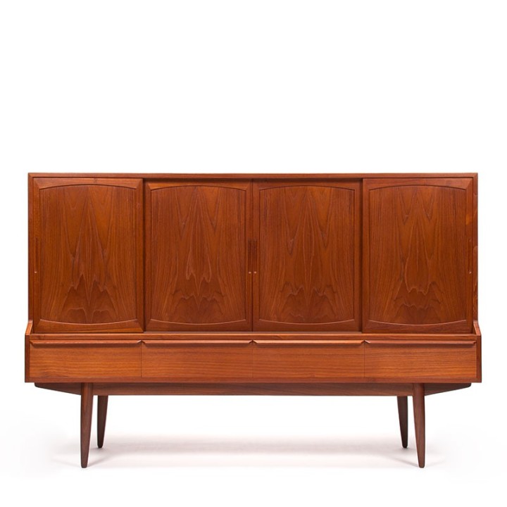 Henning Kjaernulf Deens Mid-Century design dressoir voor Vejle