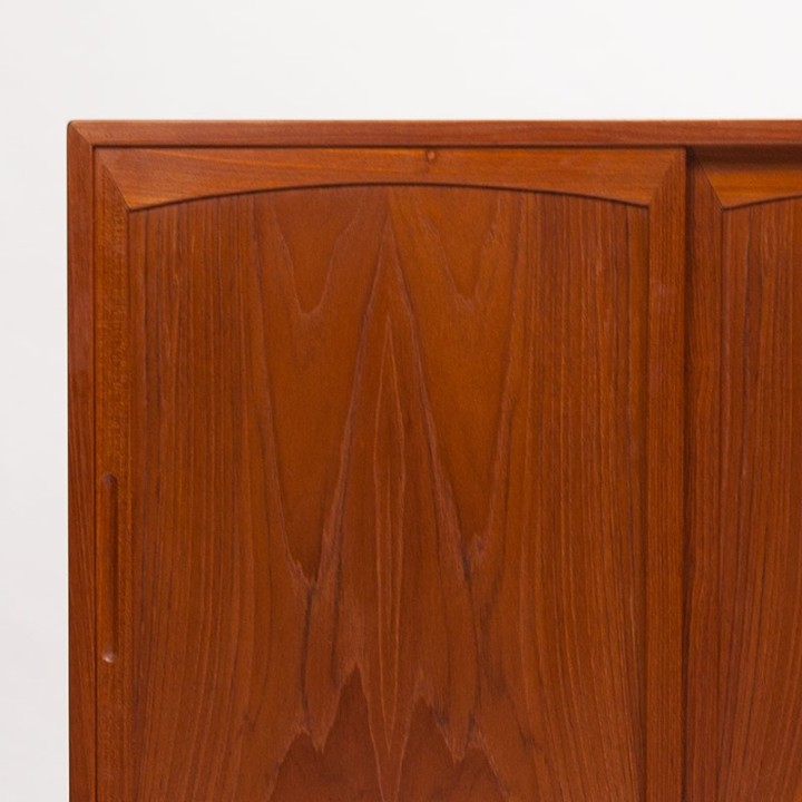 Henning Kjaernulf Deens Mid-Century design dressoir voor Vejle