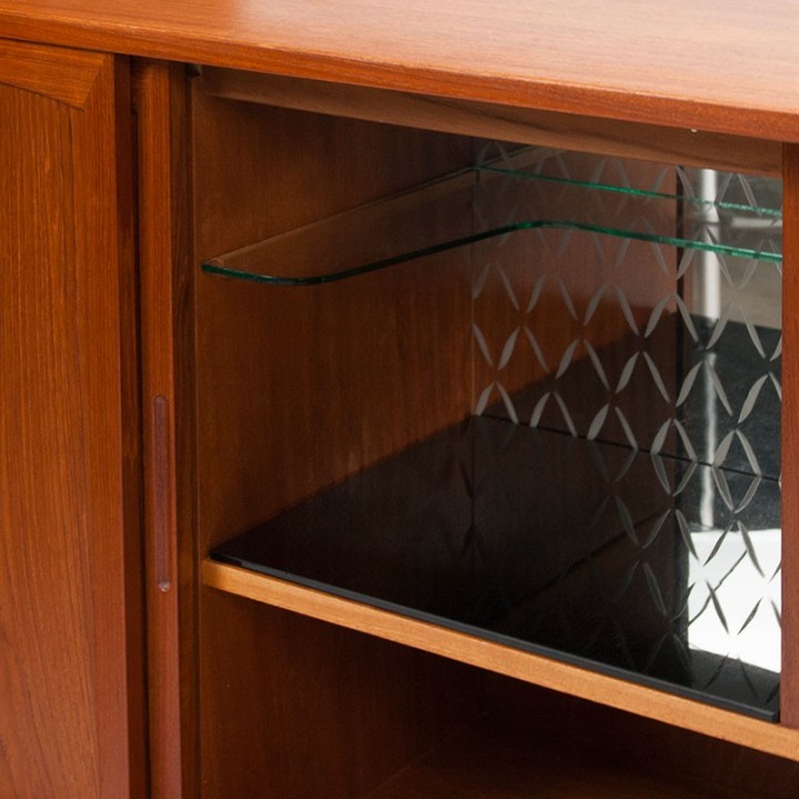 Henning Kjaernulf Deens Mid-Century design dressoir voor Vejle