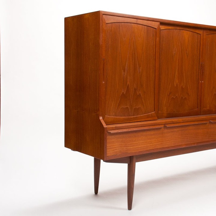 Henning Kjaernulf Deens Mid-Century design dressoir voor Vejle
