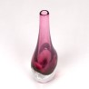 Roze Mid-Century vintage glazen vaas met Sommerso techniek