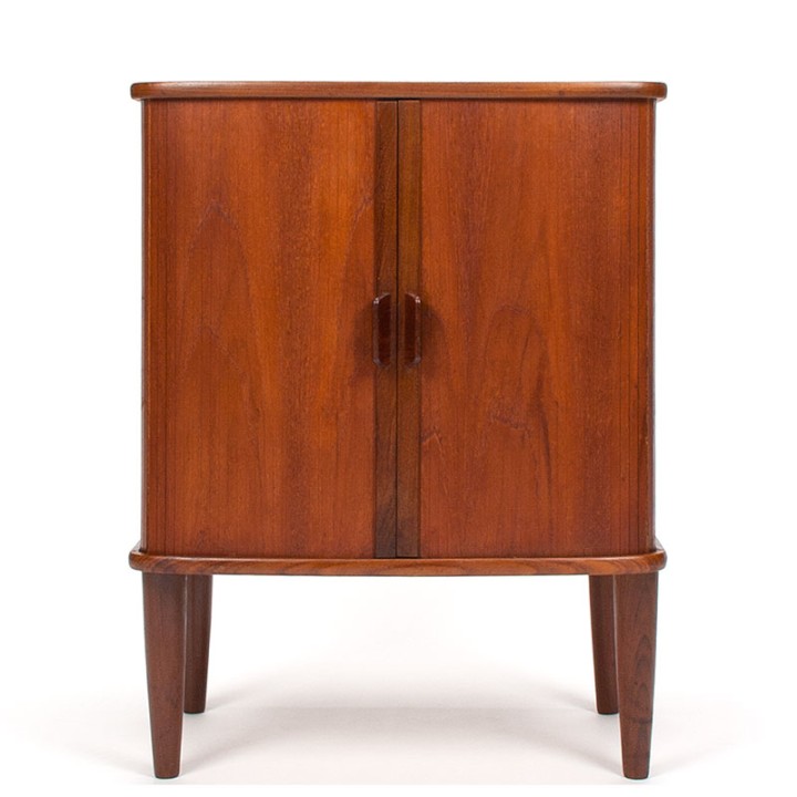 Teakhouten Mid-Century Deense kastje met jaloeziedeurtjes