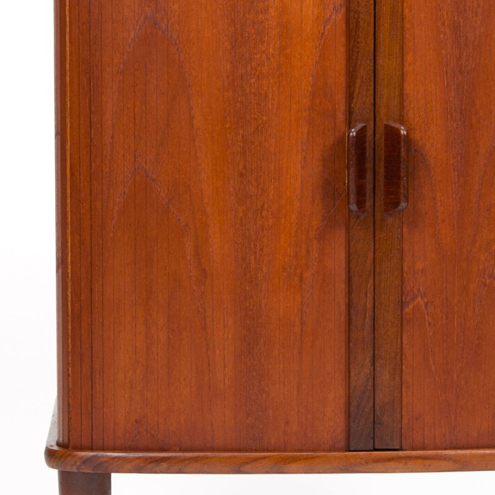 Teakhouten Mid-Century Deense kastje met jaloeziedeurtjes