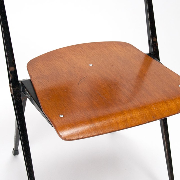 Pyramid chair vintage model design Wim Rietveld