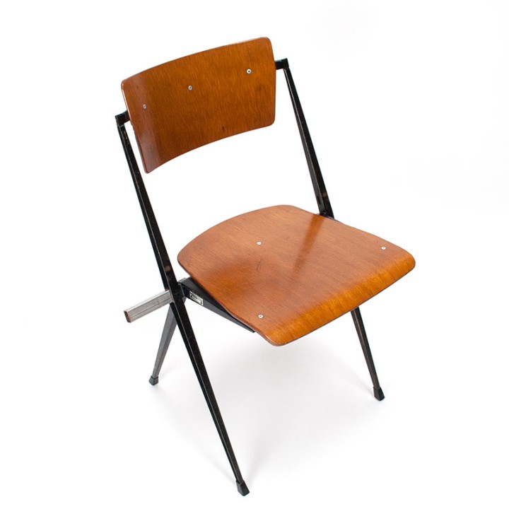 Pyramid chair vintage model design Wim Rietveld