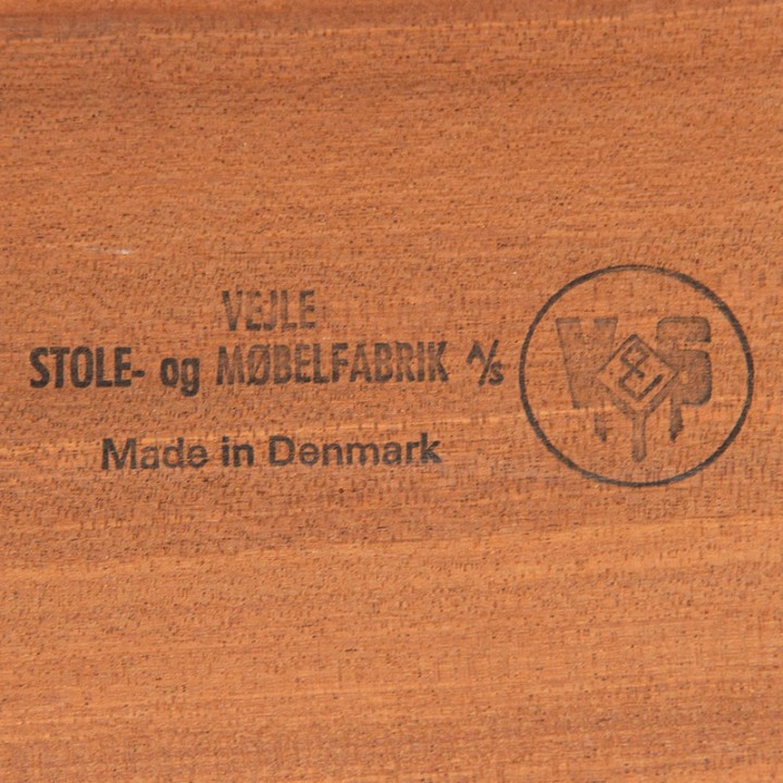 Vintage Deense teakhouten bijzet en/ of side tafel van Vejle