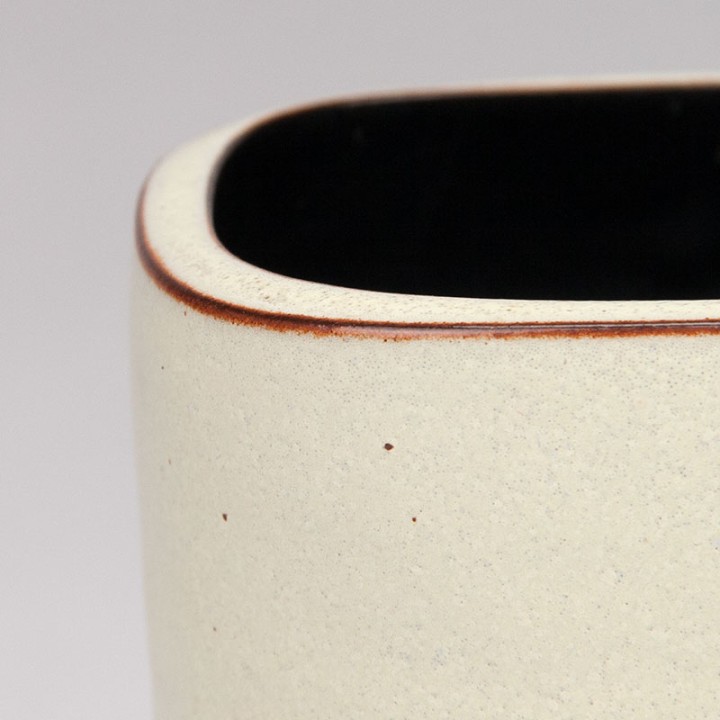 Zacht geel vintage Ravelli model 17-2 vaasje