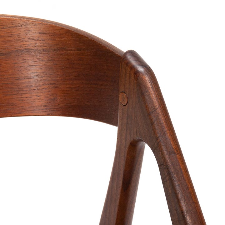 Deense Mid-Century vintage stoel ontwerpen Henning Kjaernulf