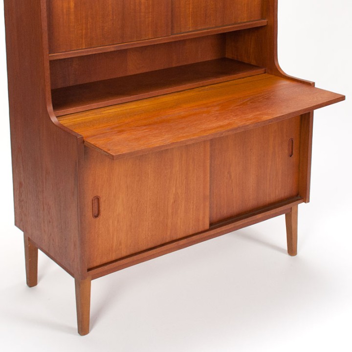 Hoog model vintage Deens Mid-Century kast in teak