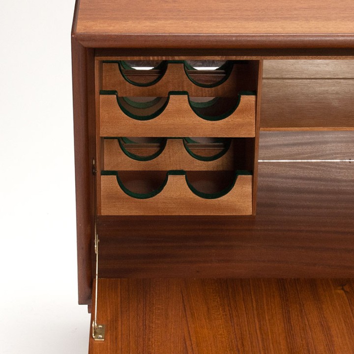 Mid-Century barkastje in teak uit de Aggersund Møbelfabrik