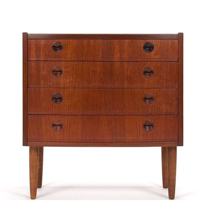 Teak Mid-Century Danish vintage chest of drawers with 5 drawers