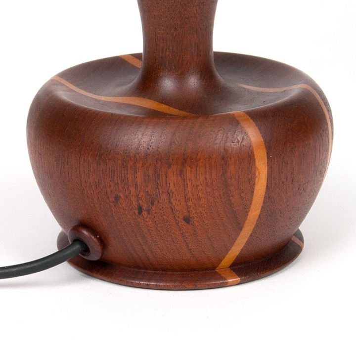 Mid-Century Deense teakhouten tafellamp met plissé kap