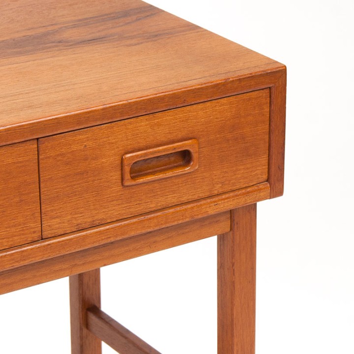 Mid-century vintage cabinet with 3 drawers in teak and oak