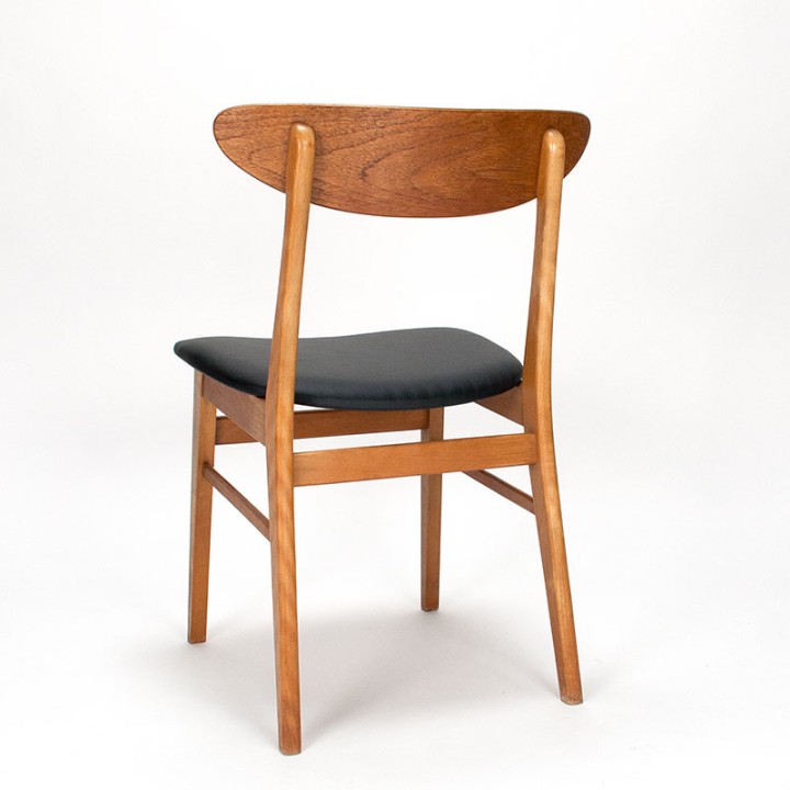 Model 210 van Farstrup set Deense vintage eettafel stoelen