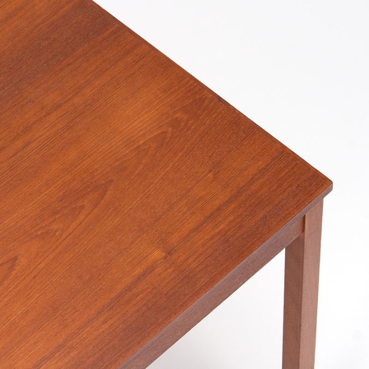 Klein model Deense salontafel vierkant in teak