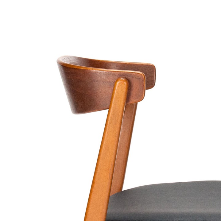 Farstrup Model 206 Mid-Century Danish chair with round back