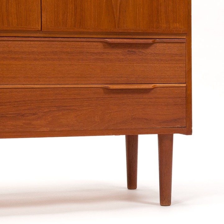 Mid-Century Deense vintage kast in teak met 2 deurtjes en 2