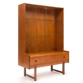 Mid-Century vitrinekast in teak van Turnidge