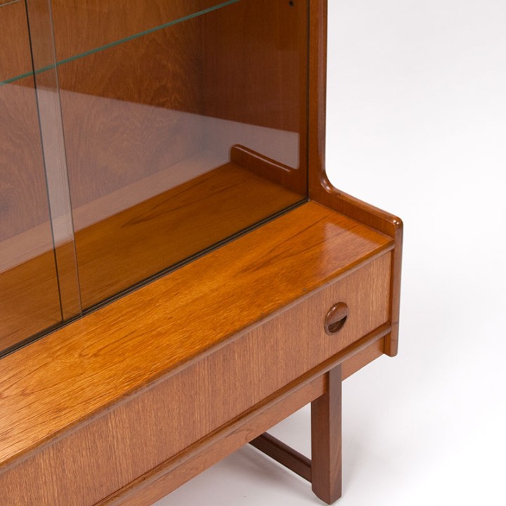Mid-Century vitrinekast in teak van Turnidge