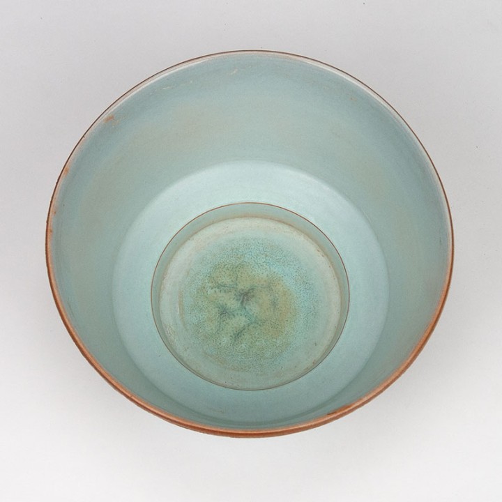 Dutch ceramic flower pot 20 cm in diameter