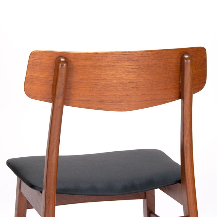 Teakhouten Deense vintage stoel met zwarte zitting