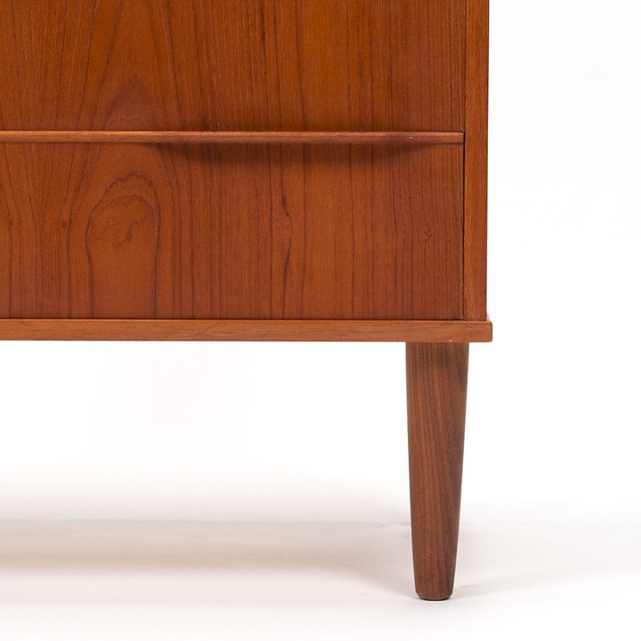 Chest of drawers, Danish vintage model, in teak with 6 drawers