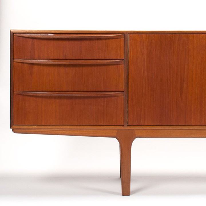 Dunfermline vintage Mid-Century McIntosh dressoir