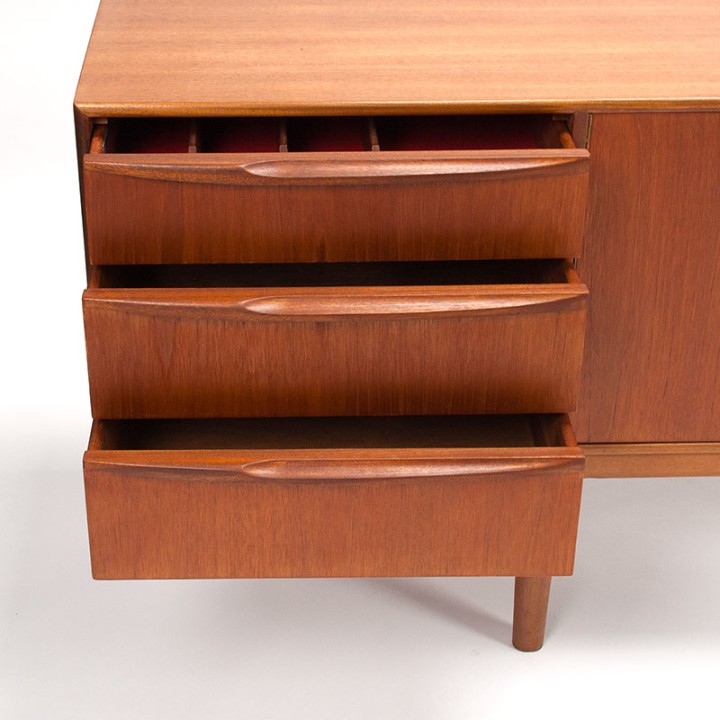 Dunfermline vintage Mid-Century McIntosh dressoir