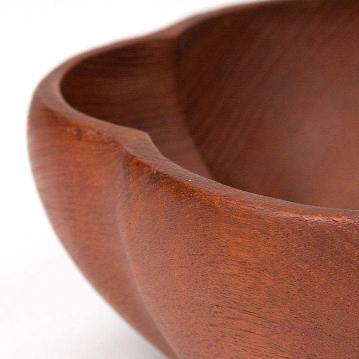 Vintage serving bowl in the shape of a flower