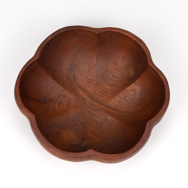 Vintage serving bowl in the shape of a flower