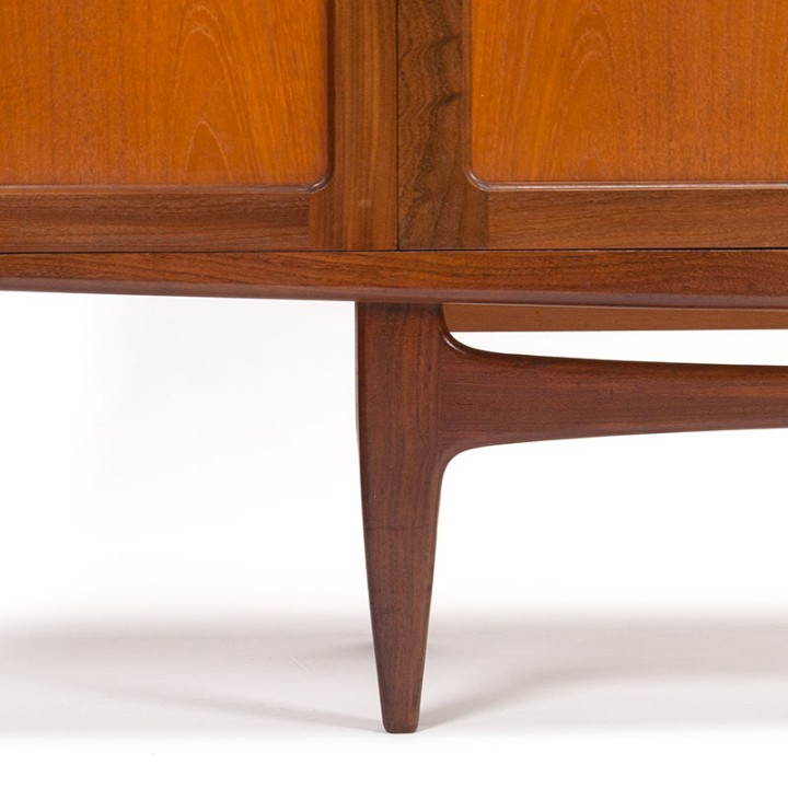 Groot Fresco Gplan dressoir vintage ontwerp Victor Wilkins