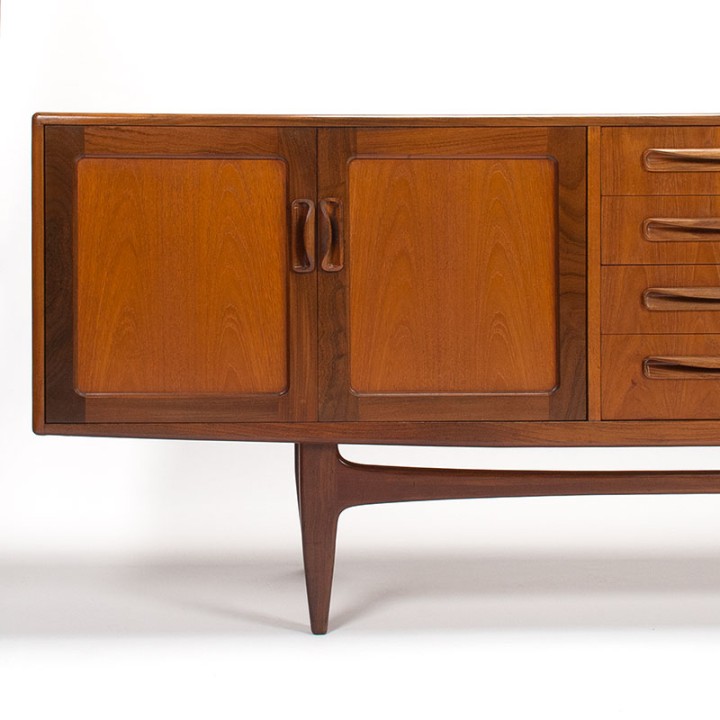 Groot Fresco Gplan dressoir vintage ontwerp Victor Wilkins