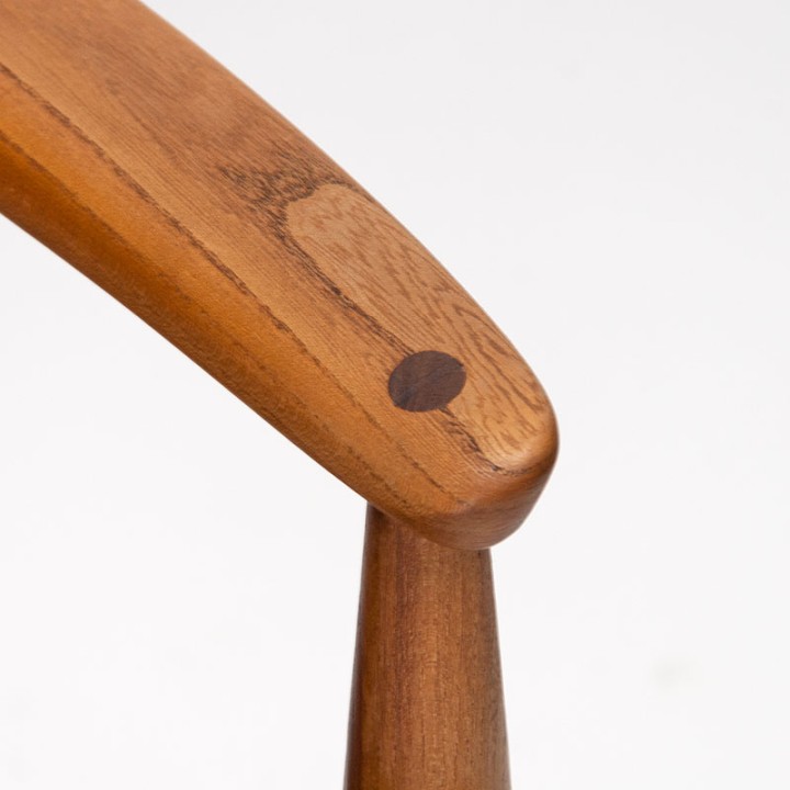 Illum Wikkelsø Deense Mid-Century armstoel voor Niels Eilersen