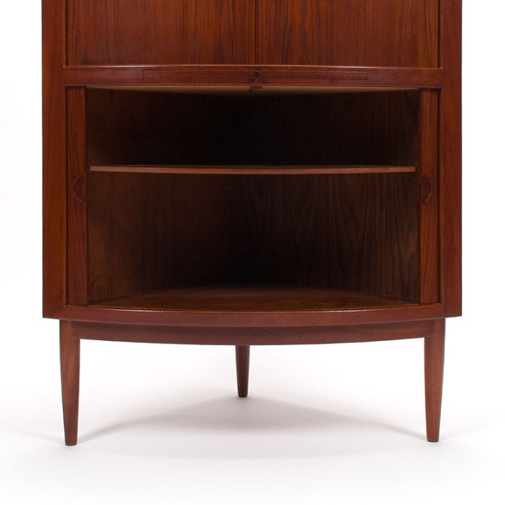 Johannes Andersen Danish Mid-Century design corner cabinet in