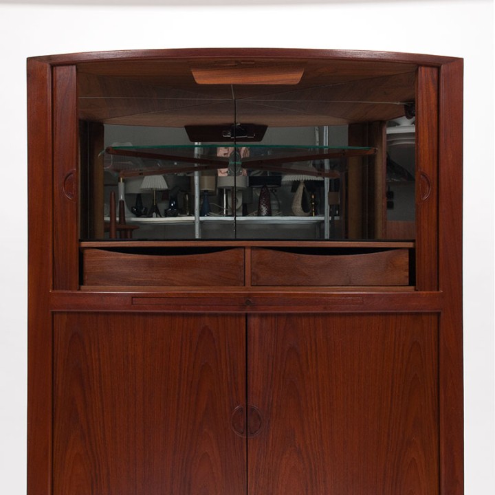 Johannes Andersen Danish Mid-Century design corner cabinet in