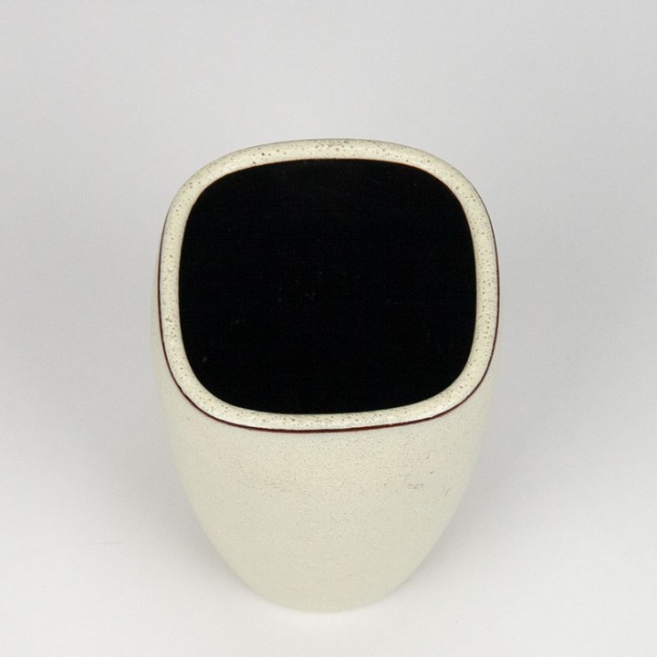 Soft yellow vintage Ravelli model 17-2 vase