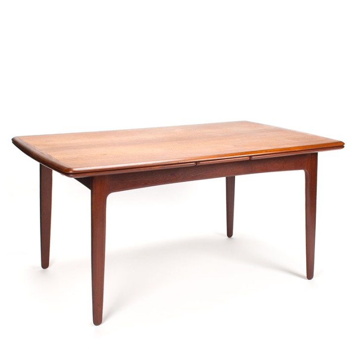 Svend Aage Madsen Danish Mid-Century design dining table