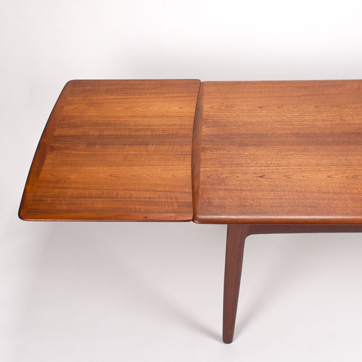 Svend Aage Madsen Deense Mid-Century design eettafel